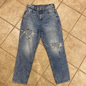 American Eagle Denim Curvy Mom Jeans!